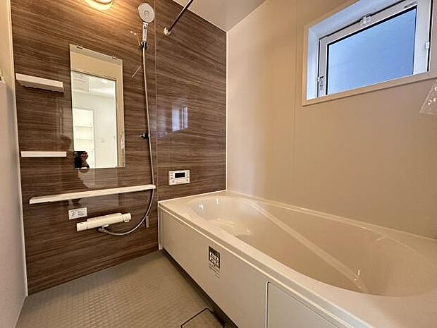 ■■一日の疲れを癒す■■癒しの空間バスルームです。天気に左右されずに洗濯物を乾かせる、浴室乾燥機&オートバス機能付きです。