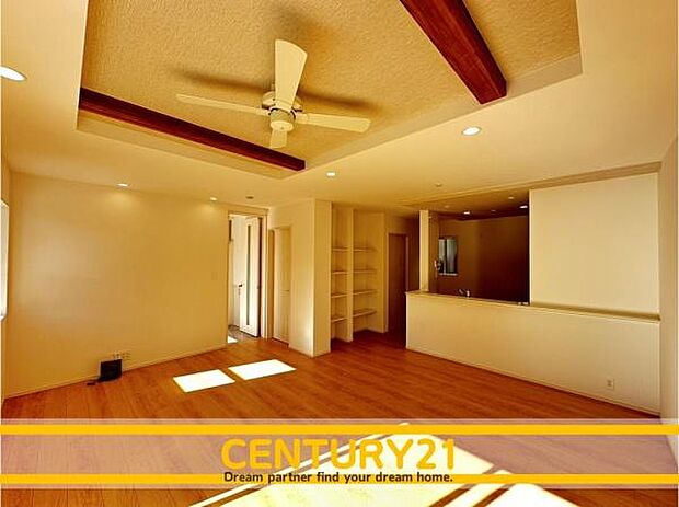 ■■家族団らんの空間■■朝は爽やかな日差しを浴びながら、家族みんなでおいしい朝食。昼下がりには読書やお昼寝でもしながらのんびりと過ごすひと時…。