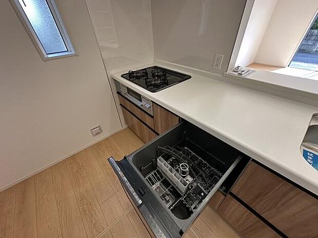 ■■キッチン■■家族や友人と味わう料理。会話を楽しみながら作りたいものですね。