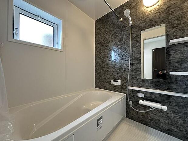 ■■一日の疲れを癒す■■癒しの空間バスルームです。天気に左右されずに洗濯物を乾かせる、浴室乾燥機&オートバス機能付きです。