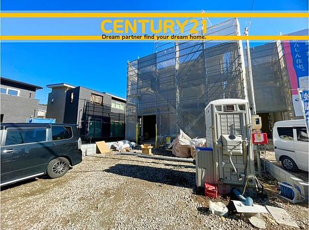 ■■駐車場■■ファミリーカーの需要が多い中、駐車場も確保いたしました。マンションとは違う敷地内駐車。ご主人様のお車のお手入れにも気合が入りますね。