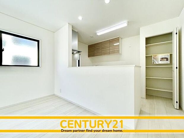 同仕様写真(リビング)