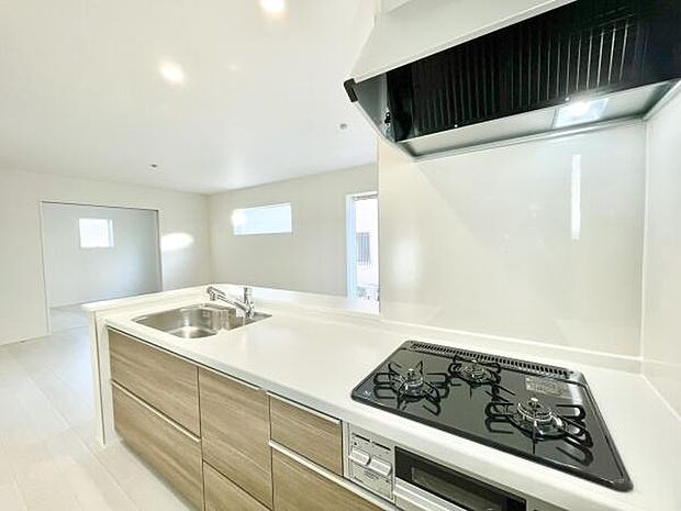 ■■キッチン■■家族や友人と味わう料理。会話を楽しみながら作りたいものですね。