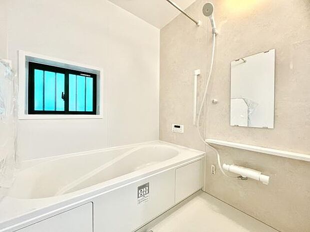 ■■一日の疲れを癒す■■癒しの空間バスルームです。天気に左右されずに洗濯物を乾かせる、浴室乾燥機＆オートバス機能付きです。