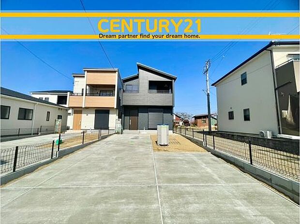 ■■駐車場■■ファミリーカーの需要が多い中、駐車場も確保いたしました。マンションとは違う敷地内駐車。ご主人様のお車のお手入れにも気合が入りますね。