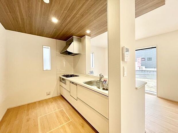 同仕様写真（キッチン）