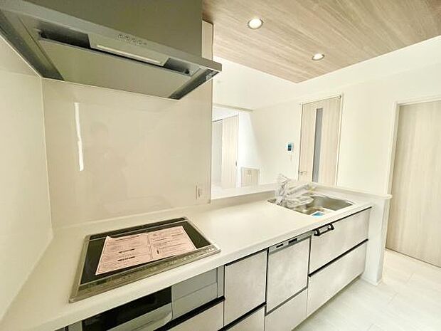 ■■キッチン■■家族や友人と味わう料理。会話を楽しみながら作りたいものですね。