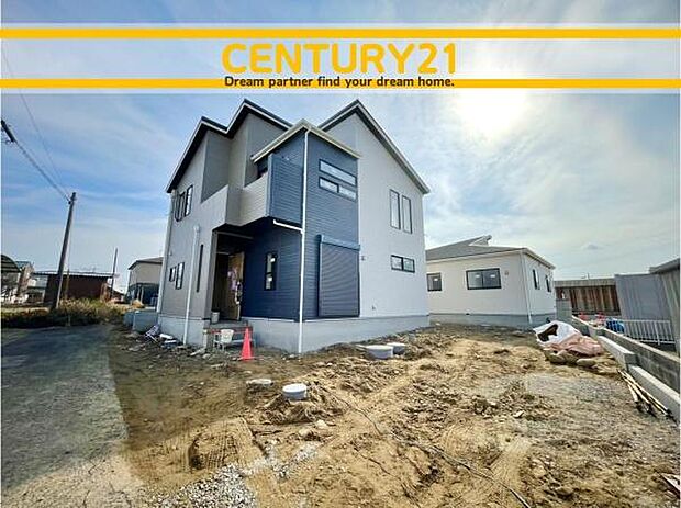 ■■駐車場■■ファミリーカーの需要が多い中、駐車場も確保いたしました。マンションとは違う敷地内駐車。ご主人様のお車のお手入れにも気合が入りますね。