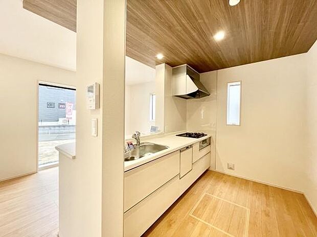 同仕様写真（キッチン）