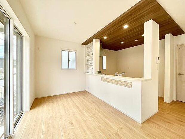 同仕様写真(リビング)