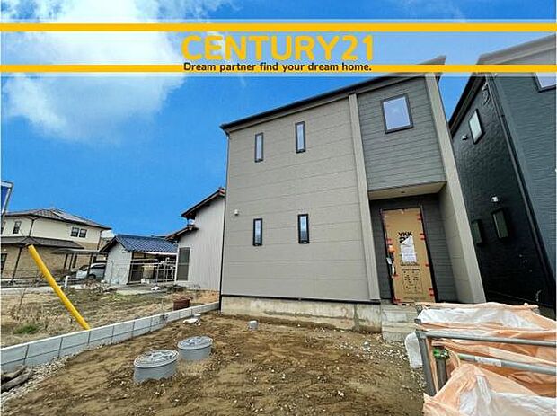 ■■駐車場■■ファミリーカーの需要が多い中、駐車場も確保いたしました。マンションとは違う敷地内駐車。ご主人様のお車のお手入れにも気合が入りますね。