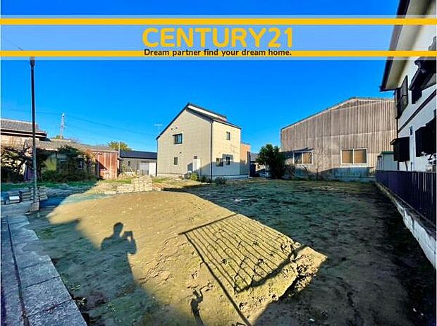 ■■駐車場■■ファミリーカーの需要が多い中、駐車場も確保いたしました。マンションとは違う敷地内駐車。ご主人様のお車のお手入れにも気合が入りますね。