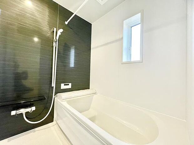 ■■一日の疲れを癒す■■癒しの空間バスルームです。天気に左右されずに洗濯物を乾かせる、浴室乾燥機＆オートバス機能付きです。