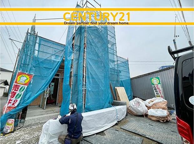 ■■駐車場■■ファミリーカーの需要が多い中、駐車場も確保いたしました。マンションとは違う敷地内駐車。ご主人様のお車のお手入れにも気合が入りますね。