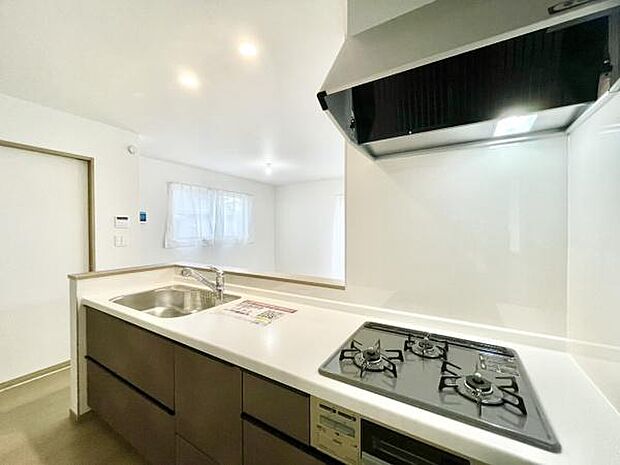 ■■キッチン■■家族や友人と味わう料理。会話を楽しみながら作りたいものですね。