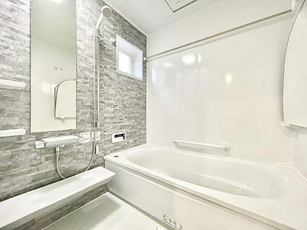 ■■一日の疲れを癒す■■癒しの空間バスルームです。天気に左右されずに洗濯物を乾かせる、浴室乾燥機＆オートバス機能付きです。