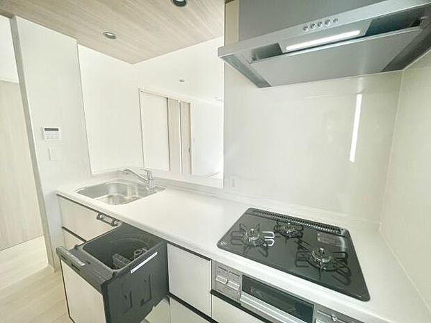 ■■キッチン■■家族や友人と味わう料理。会話を楽しみながら作りたいものですね。