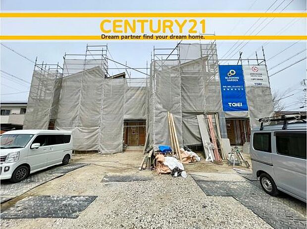 ■■駐車場■■ファミリーカーの需要が多い中、駐車場も確保いたしました。マンションとは違う敷地内駐車。ご主人様のお車のお手入れにも気合が入りますね。