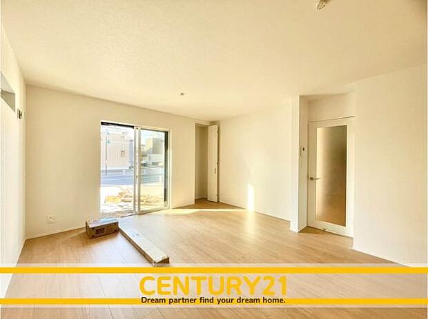 ■■家族団らんの空間■■朝は爽やかな日差しを浴びながら、家族みんなでおいしい朝食。昼下がりには読書やお昼寝でもしながらのんびりと過ごすひと時…。