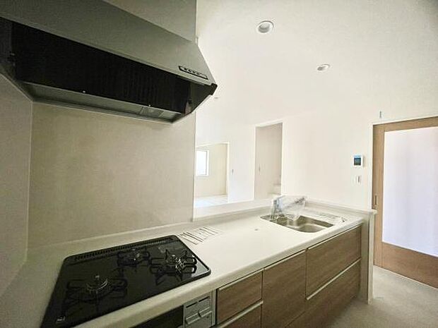 ■■キッチン■■家族や友人と味わう料理。会話を楽しみながら作りたいものですね。