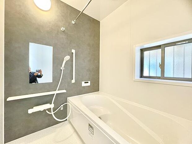 ■■一日の疲れを癒す■■癒しの空間バスルームです。天気に左右されずに洗濯物を乾かせる、浴室乾燥機&オートバス機能付きです。