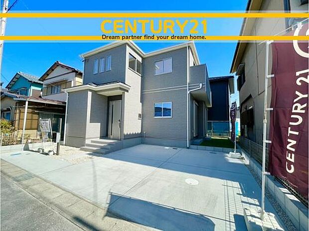 ■■駐車場■■ファミリーカーの需要が多い中、駐車場も確保いたしました。マンションとは違う敷地内駐車。ご主人様のお車のお手入れにも気合が入りますね。