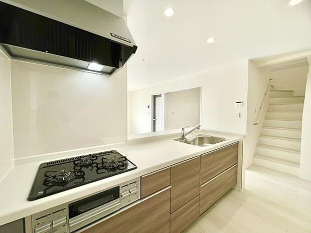 ■■キッチン■■家族や友人と味わう料理。会話を楽しみながら作りたいものですね。