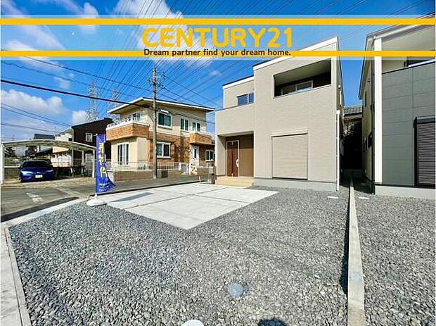 ■■駐車場■■ファミリーカーの需要が多い中、駐車場も確保いたしました。マンションとは違う敷地内駐車。ご主人様のお車のお手入れにも気合が入りますね。