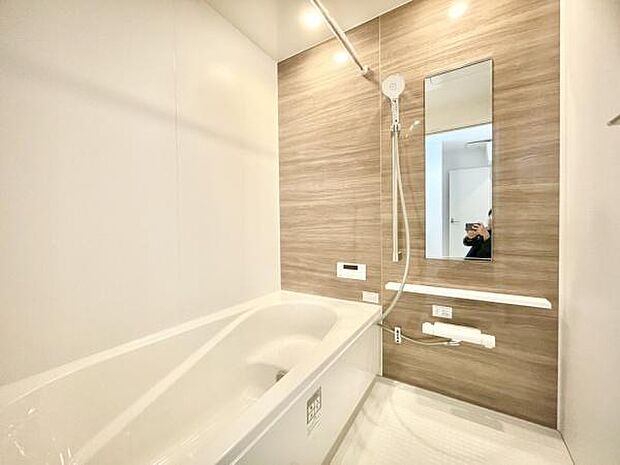 ■■一日の疲れを癒す■■癒しの空間バスルームです。天気に左右されずに洗濯物を乾かせる、浴室乾燥機&オートバス機能付きです。