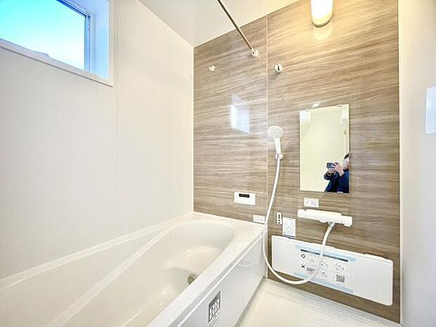 ■■一日の疲れを癒す■■癒しの空間バスルームです。天気に左右されずに洗濯物を乾かせる、浴室乾燥機&オートバス機能付きです。