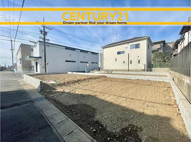 ■■駐車場■■ファミリーカーの需要が多い中、駐車場も確保いたしました。マンションとは違う敷地内駐車。ご主人様のお車のお手入れにも気合が入りますね。