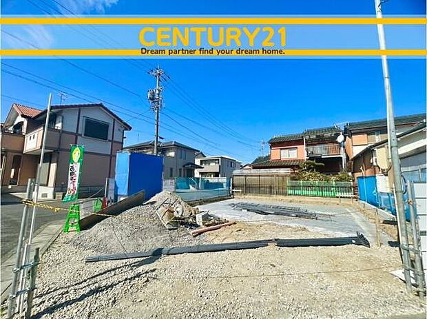 ■■駐車場■■ファミリーカーの需要が多い中、駐車場も確保いたしました。マンションとは違う敷地内駐車。ご主人様のお車のお手入れにも気合が入りますね。