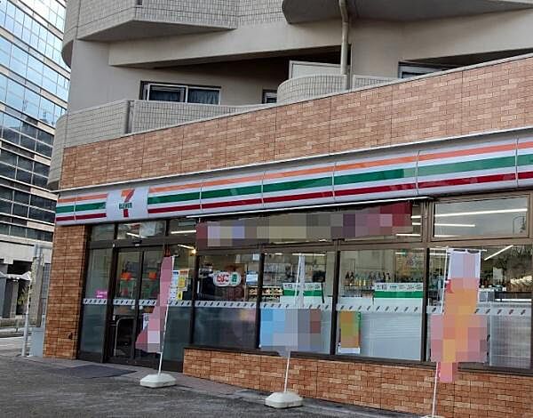 セブンイレブン大阪江戸堀3丁目店.まで178m