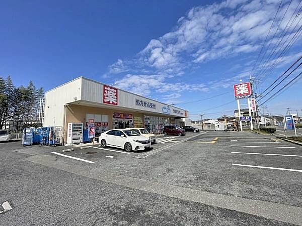 ウエルシア河内長野西片添店まで1117m