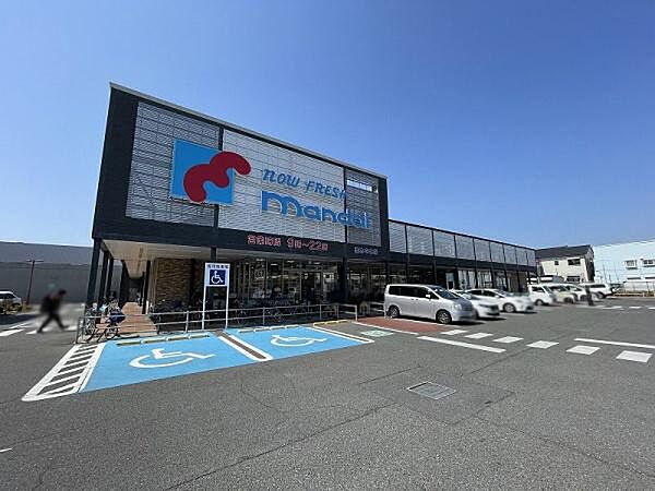 万代南木の本店まで600m