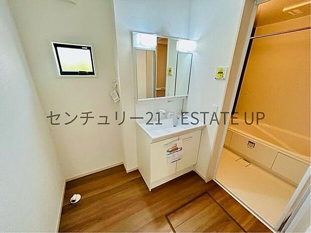 【洗面台・洗面所】スペースの広い洗面所が特徴