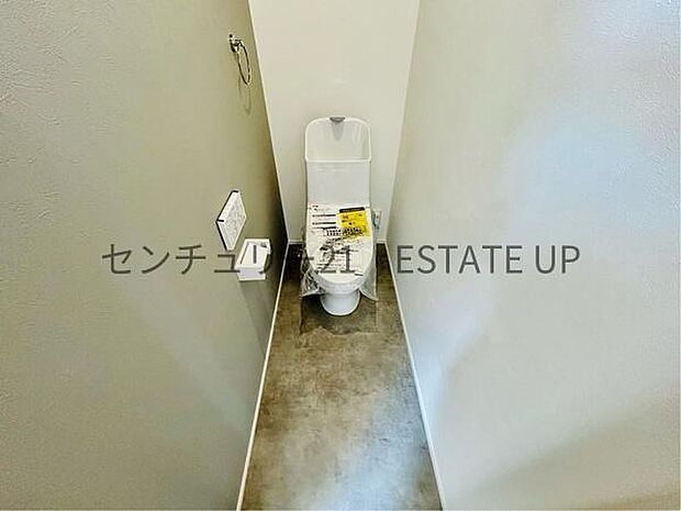 【トイレ】各階にトイレが付いているので、忙しい朝の時間帯にも安心。