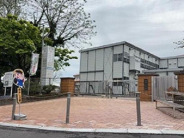 鹿児島市立吉野小学校まで1617m、鹿児島市立吉野小学校(校訓:誠実・思いやり・健やか)が身近にあり、心豊かで健やかな成長を育む教育環境が整っています。