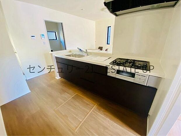 【キッチン】解放感に優れているオープンキッチン