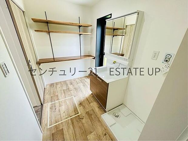 【洗面台・洗面所】スペースの広い洗面所が特徴