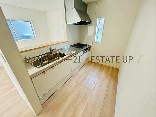 【キッチン】解放感に優れているオープンキッチン