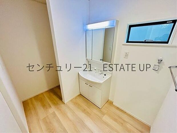 【洗面台・洗面所】スペースの広い洗面所が特徴