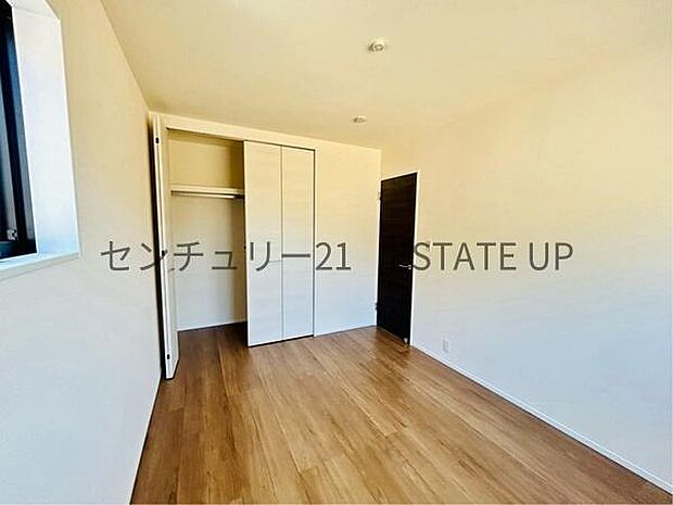 【洋室】ライフスタイルに合わせて、多目的にお使いいただけます。