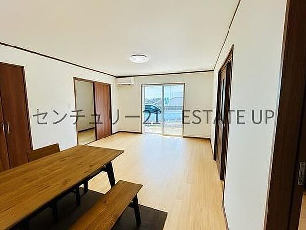 【リビング】ゆったり過ごせる心地よい空間♪