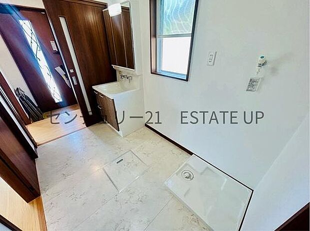 【洗面台・洗面所】スペースの広い洗面所が特徴