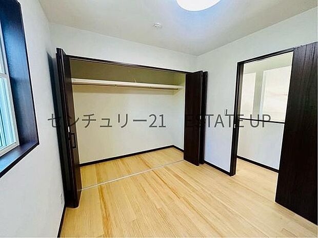 【洋室】家族構成やライフスタイルに合わせて、多目的にお使いいただけます。