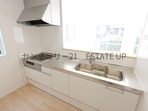 【キッチン】解放感に優れているオープンキッチン