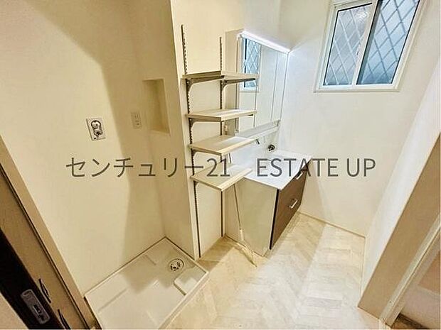 【洗面台・洗面所】スペースの広い洗面所が特徴