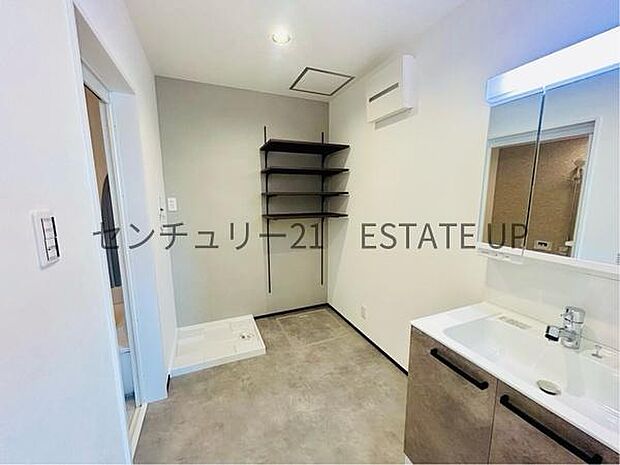 【洗面台・洗面所】スペースの広い洗面所が特徴