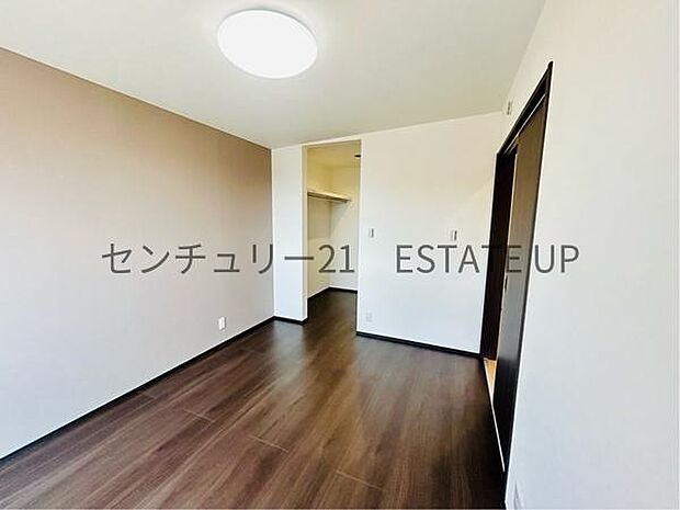 【洋室】ライフスタイルに合わせて、多目的にお使いいただけます。